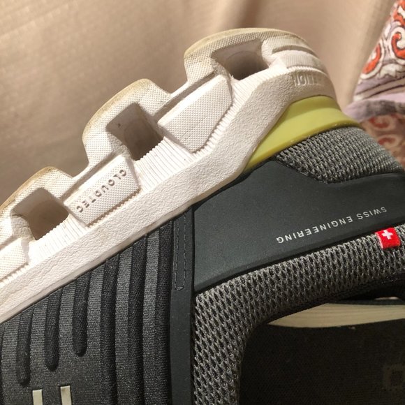 On running cloudswift men charcoal gray and yellow running shoes, 12 - Picture 15 of 16